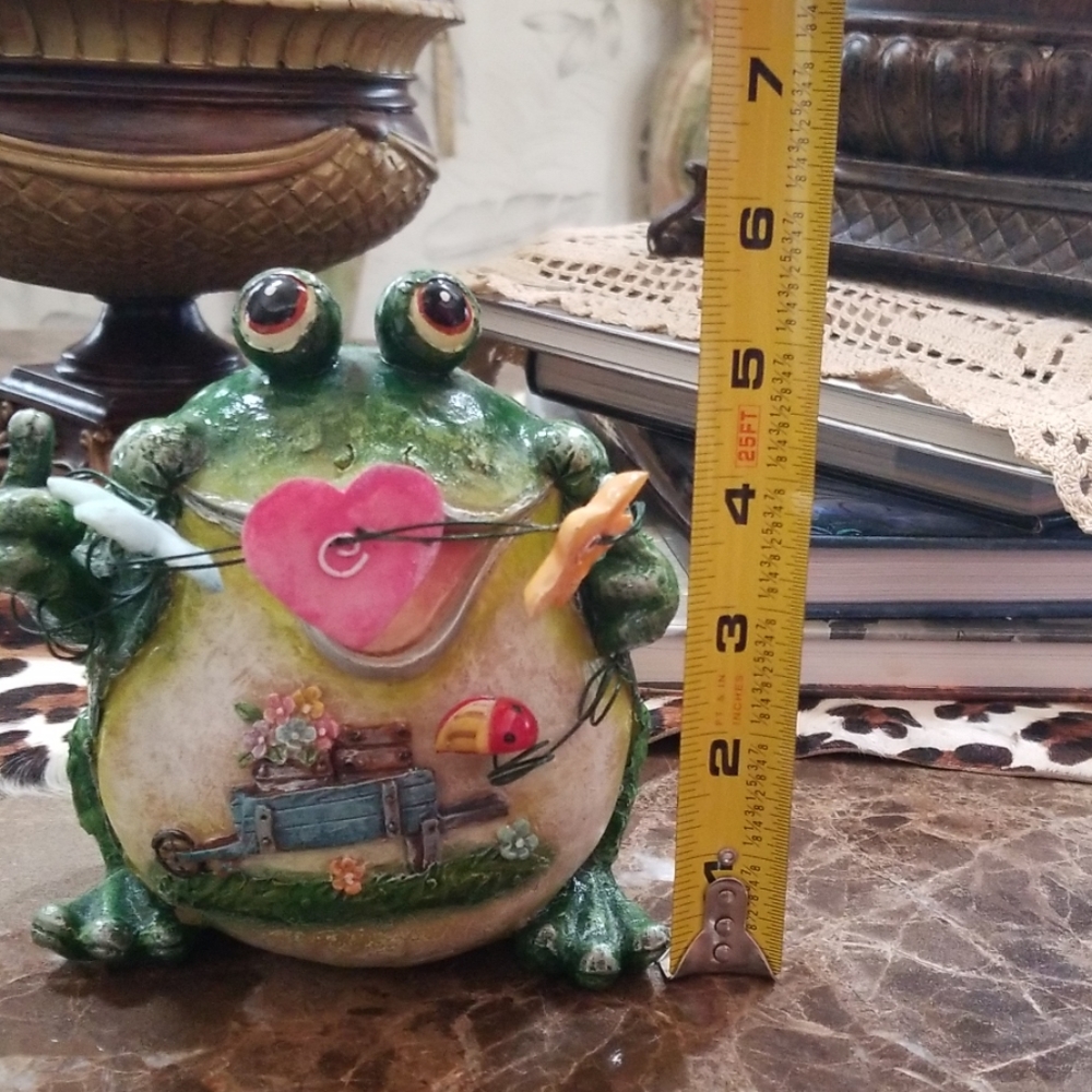 Frog sculpture - Picture 4 of 4